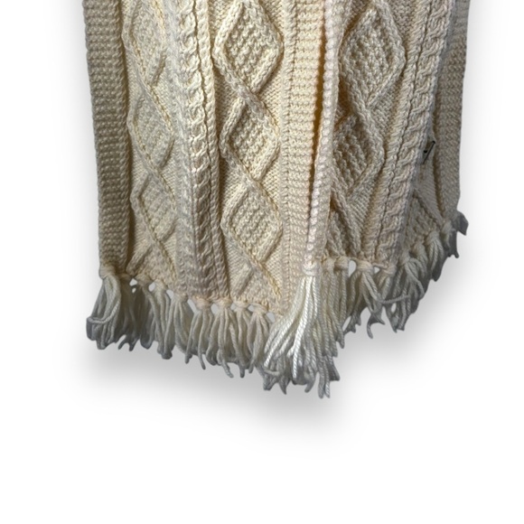 Hand Woven 100% Irish Wool Cable Knit Fringe Scarf, Cream, 9 in x 63 in. - Picture 11 of 11